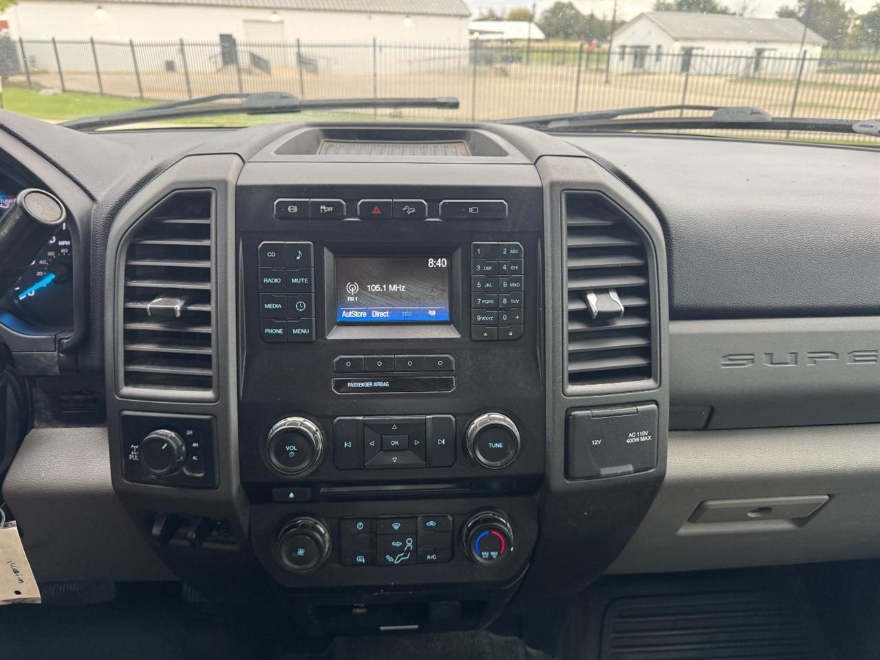 Ford F-250 SD XL Crew Cab 4WD 2017