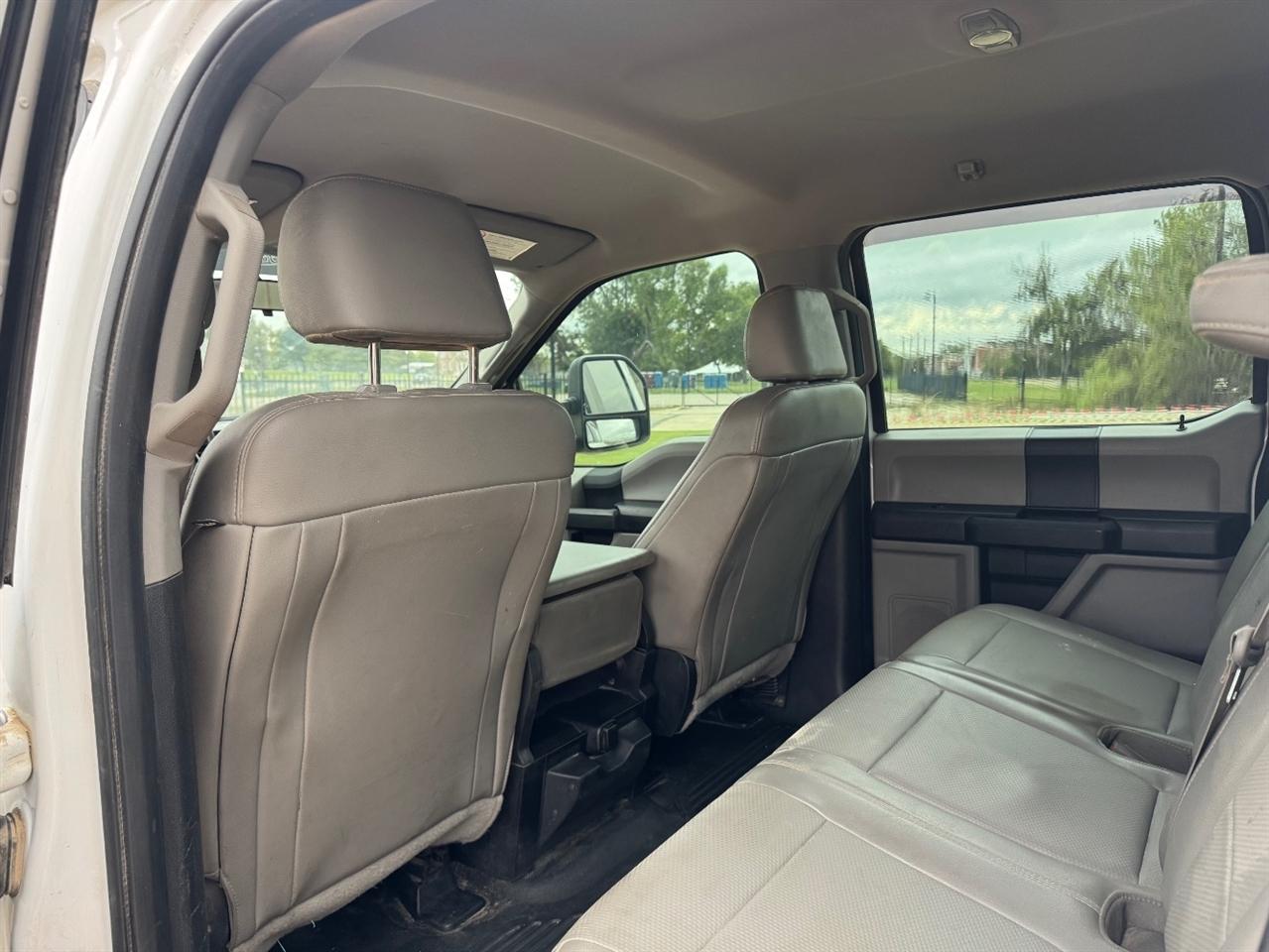 Ford F-250 SD XL Crew Cab 4WD 2017