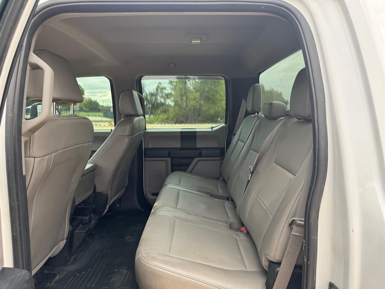 Ford F-250 SD XL Crew Cab 4WD 2017