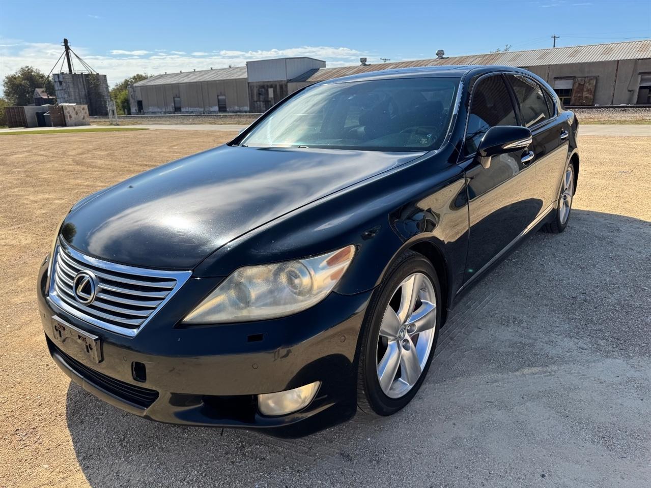 Lexus LS 460 L Luxury Sedan 2011