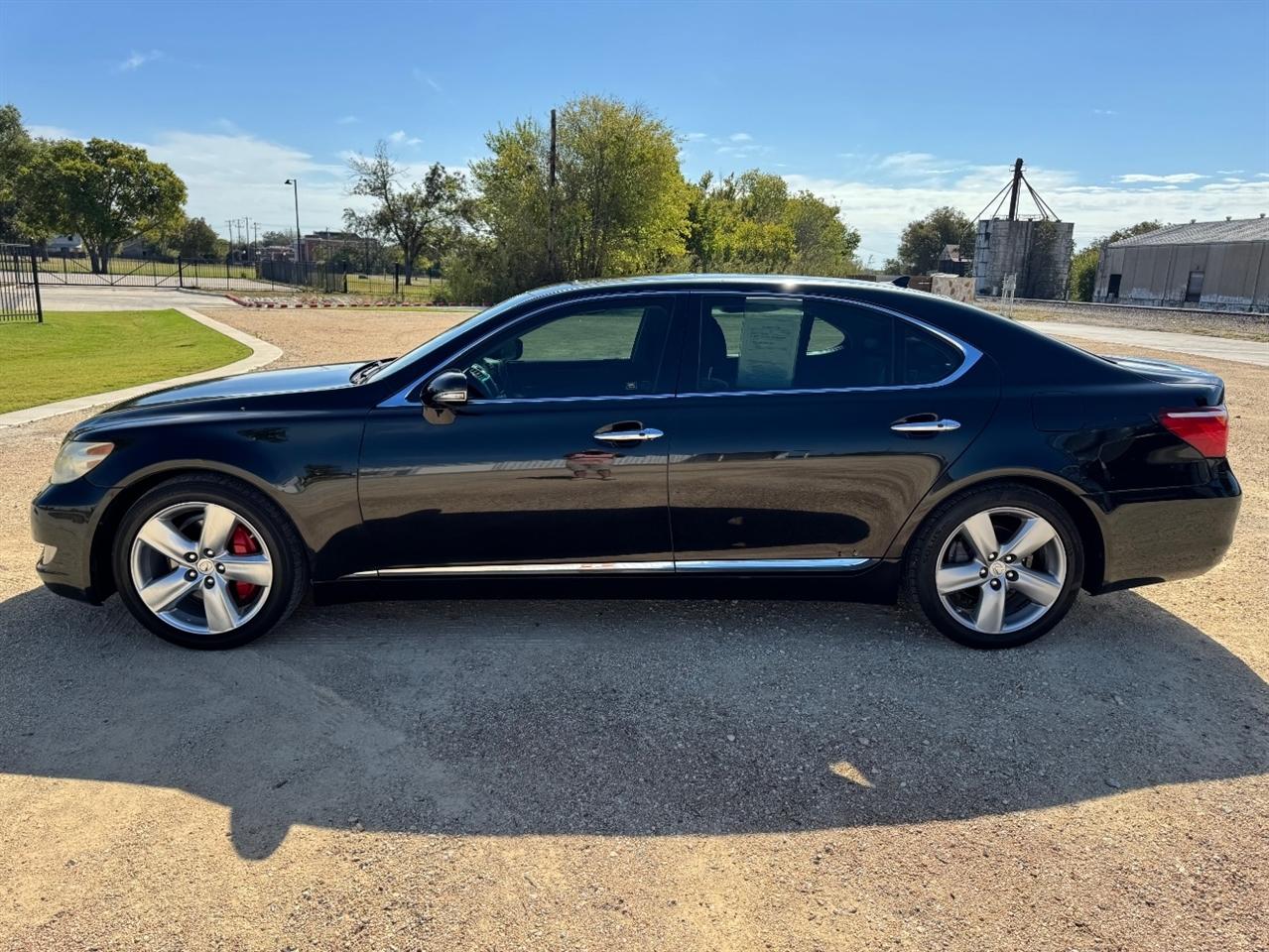 Lexus LS 460 L Luxury Sedan 2011