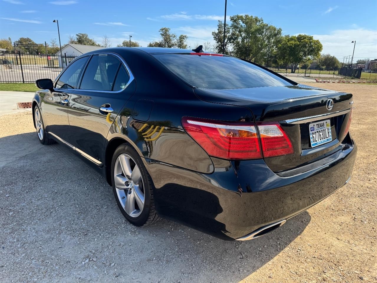 Lexus LS 460 L Luxury Sedan 2011