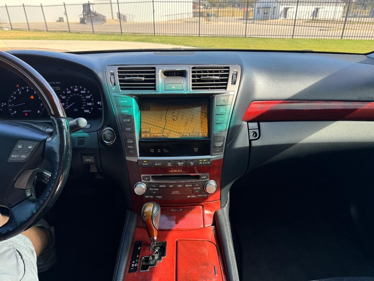 Lexus LS 460 L Luxury Sedan 2011