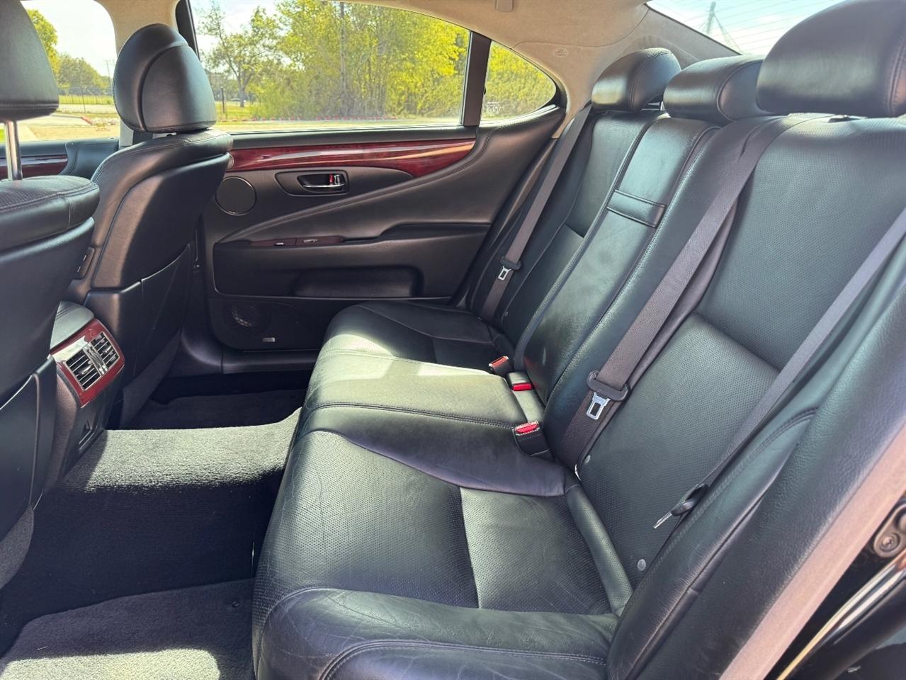 Lexus LS 460 L Luxury Sedan 2011
