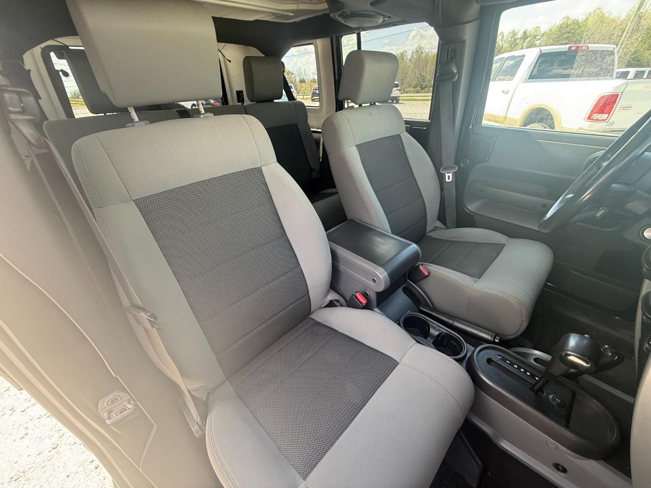 Jeep Wrangler Unlimited Sport 4WD 2010