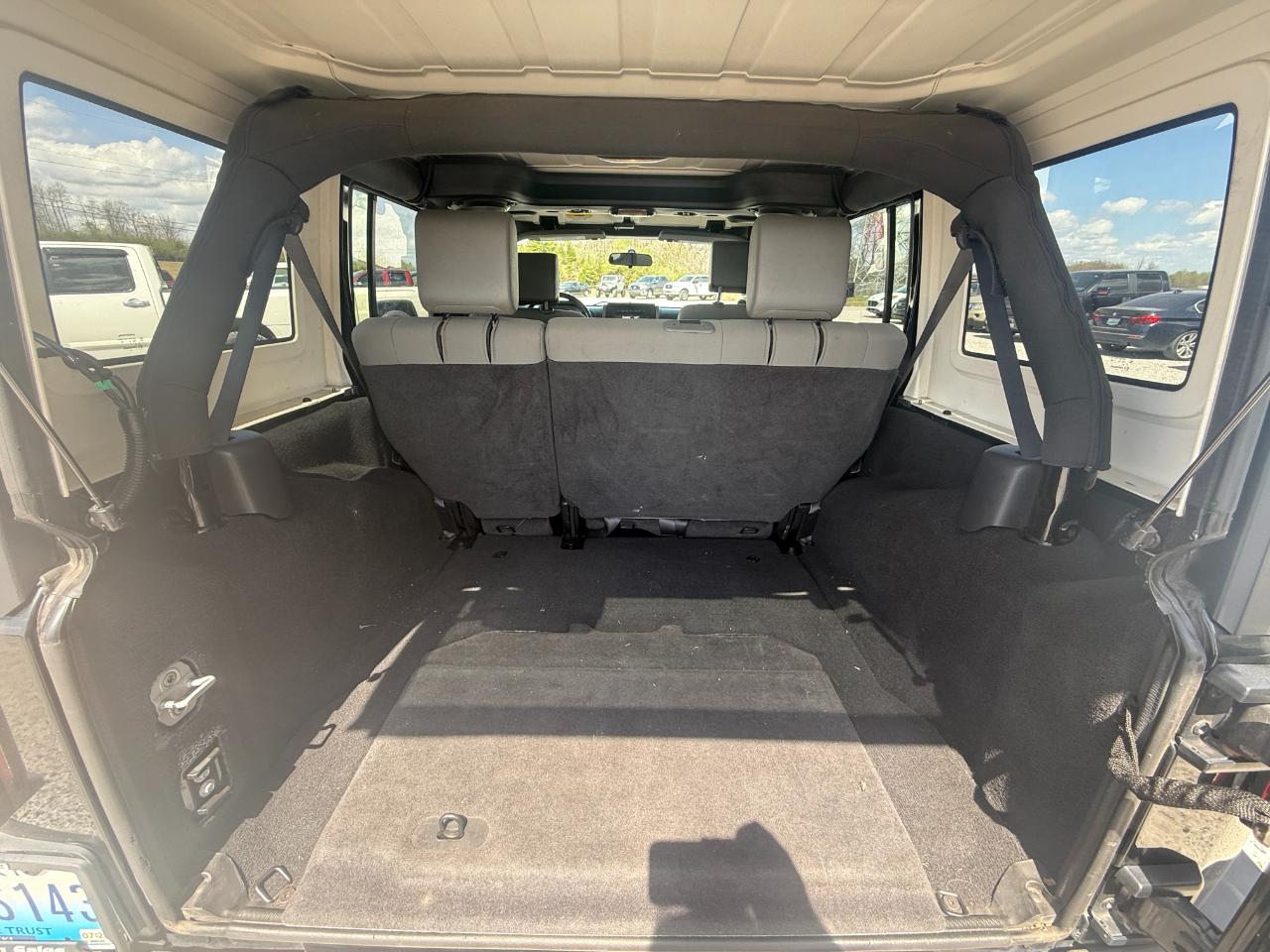 Jeep Wrangler Unlimited Sport 4WD 2010