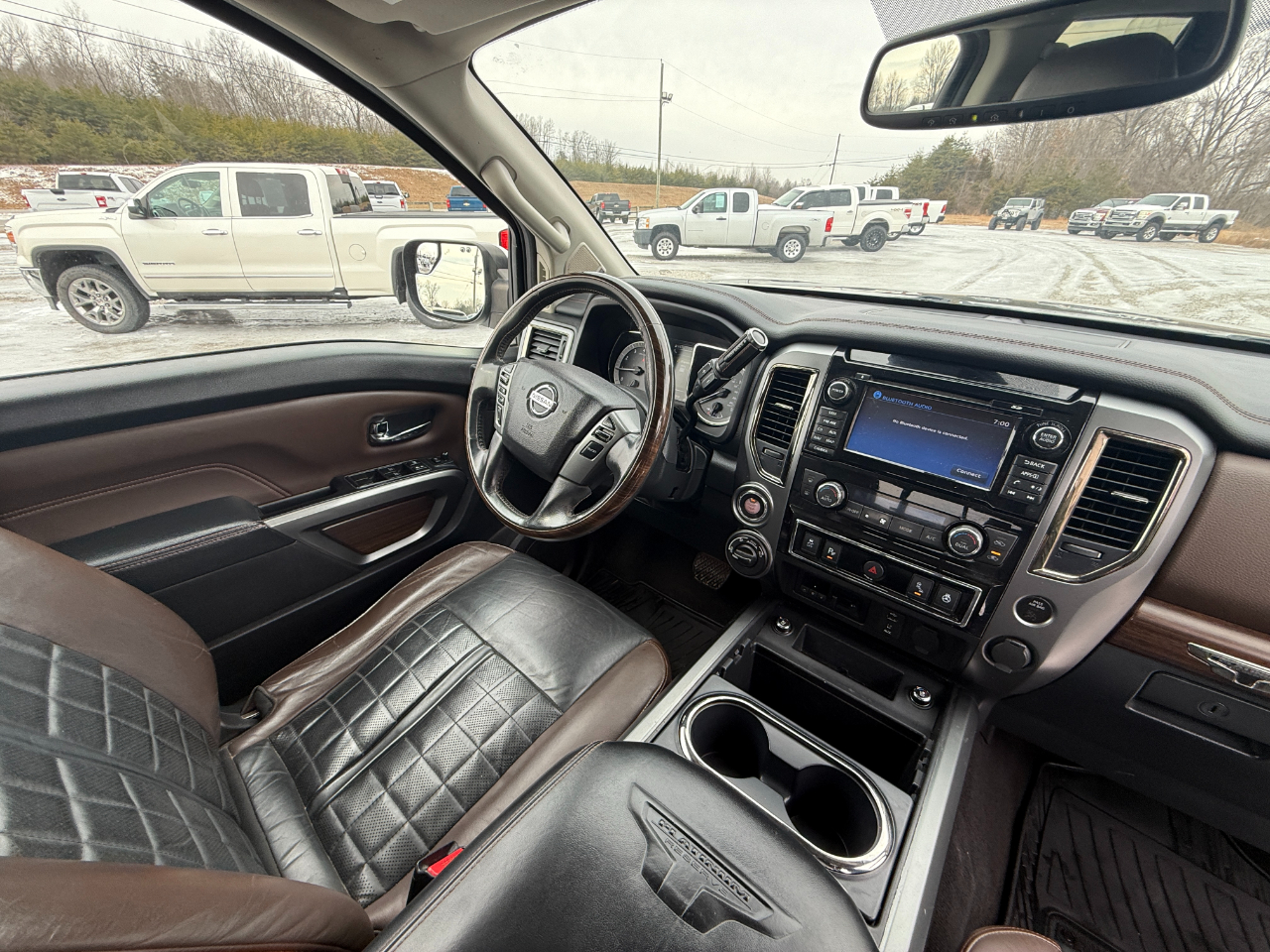 Nissan Titan Platinum Reserve Crew Cab 4WD 2017