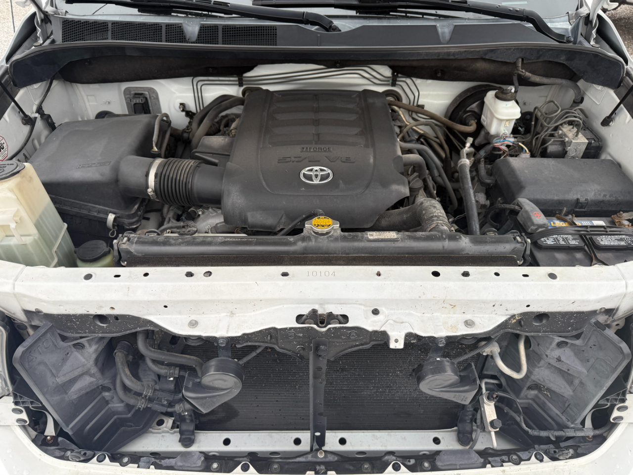 Toyota Tundra Platinum Crew Max 4WD 2012