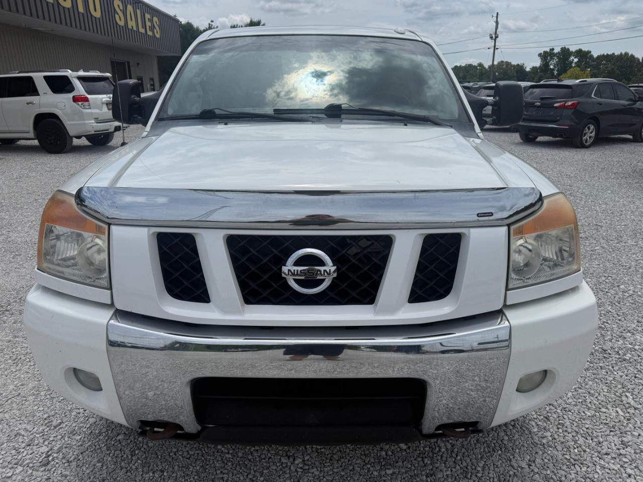 Nissan Titan PRO-4X Crew Cab 4WD 2011