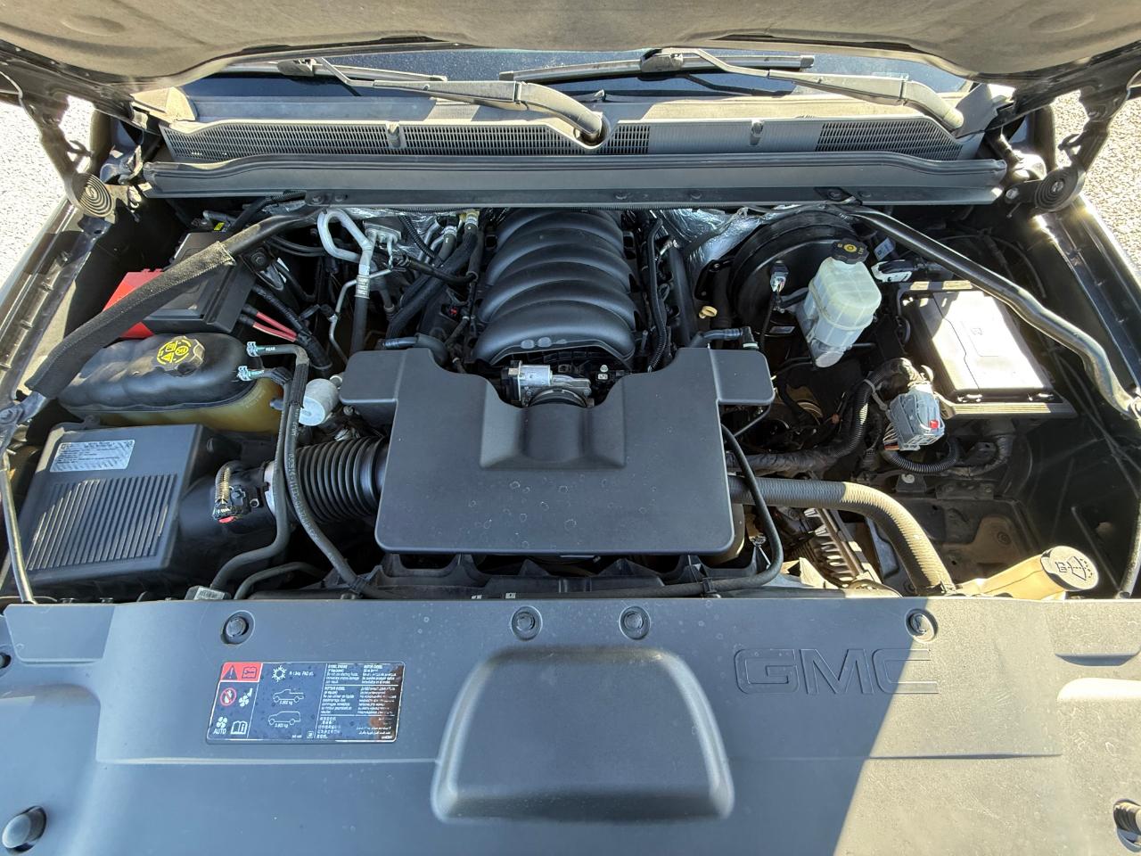 GMC Yukon SLT 4WD 2015