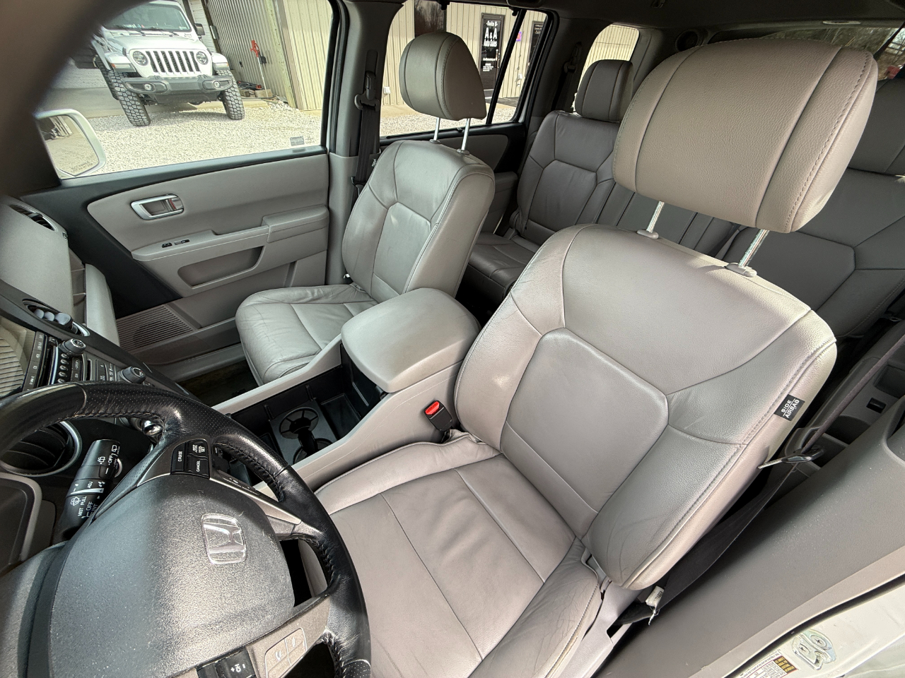 Honda Pilot Touring 4WD with DVD 2014
