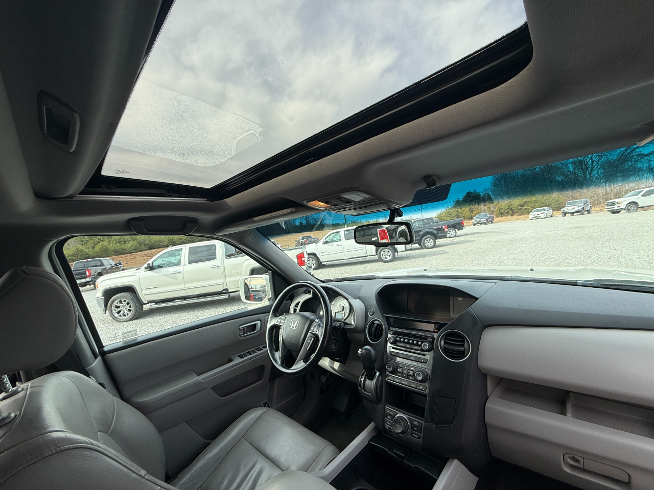 Honda Pilot Touring 4WD with DVD 2014