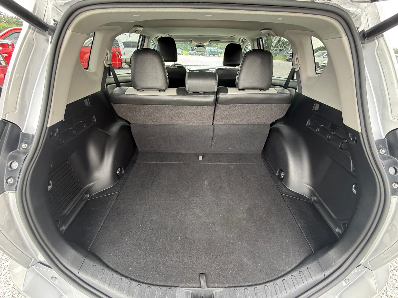 Toyota RAV4 XLE FWD 2017