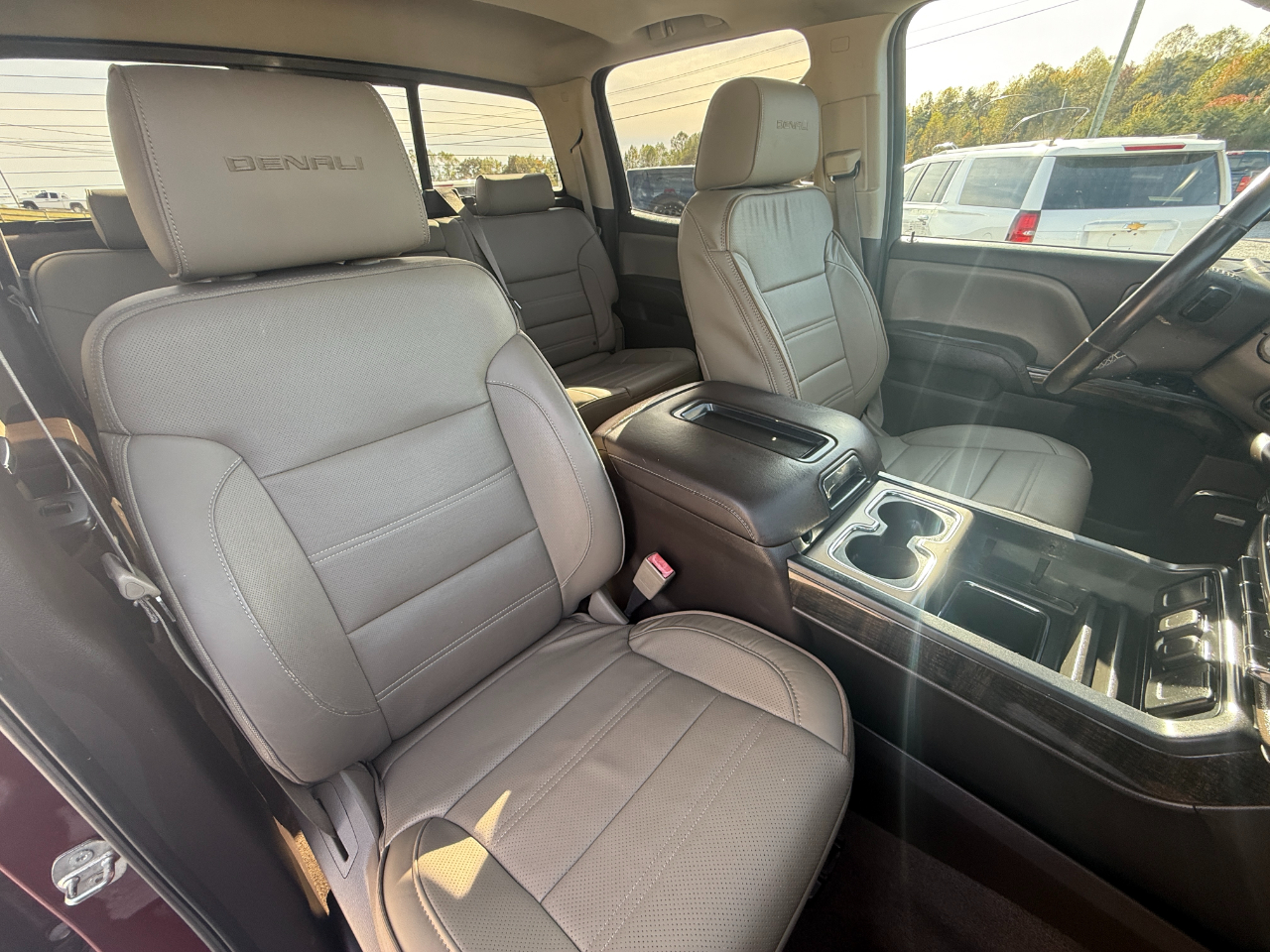GMC Sierra 2500HD Denali Crew Cab 4WD 2015