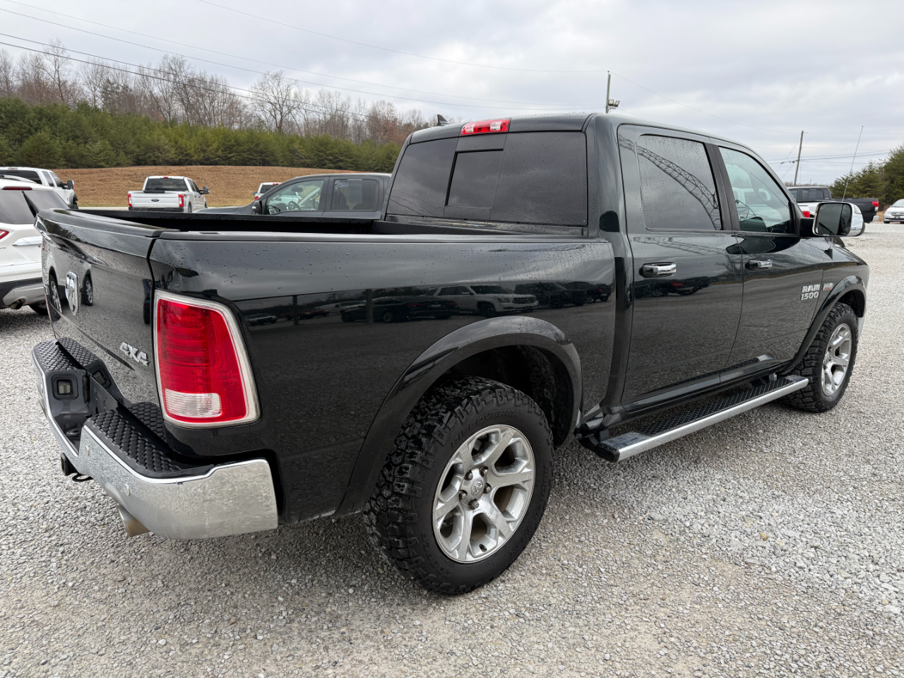 RAM 1500 Laramie Crew Cab SWB 4WD 2015