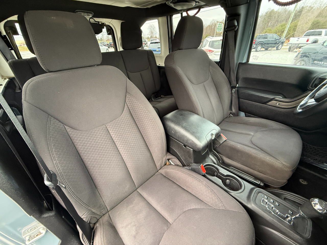 Jeep Wrangler Unlimited Sport 4WD 2014