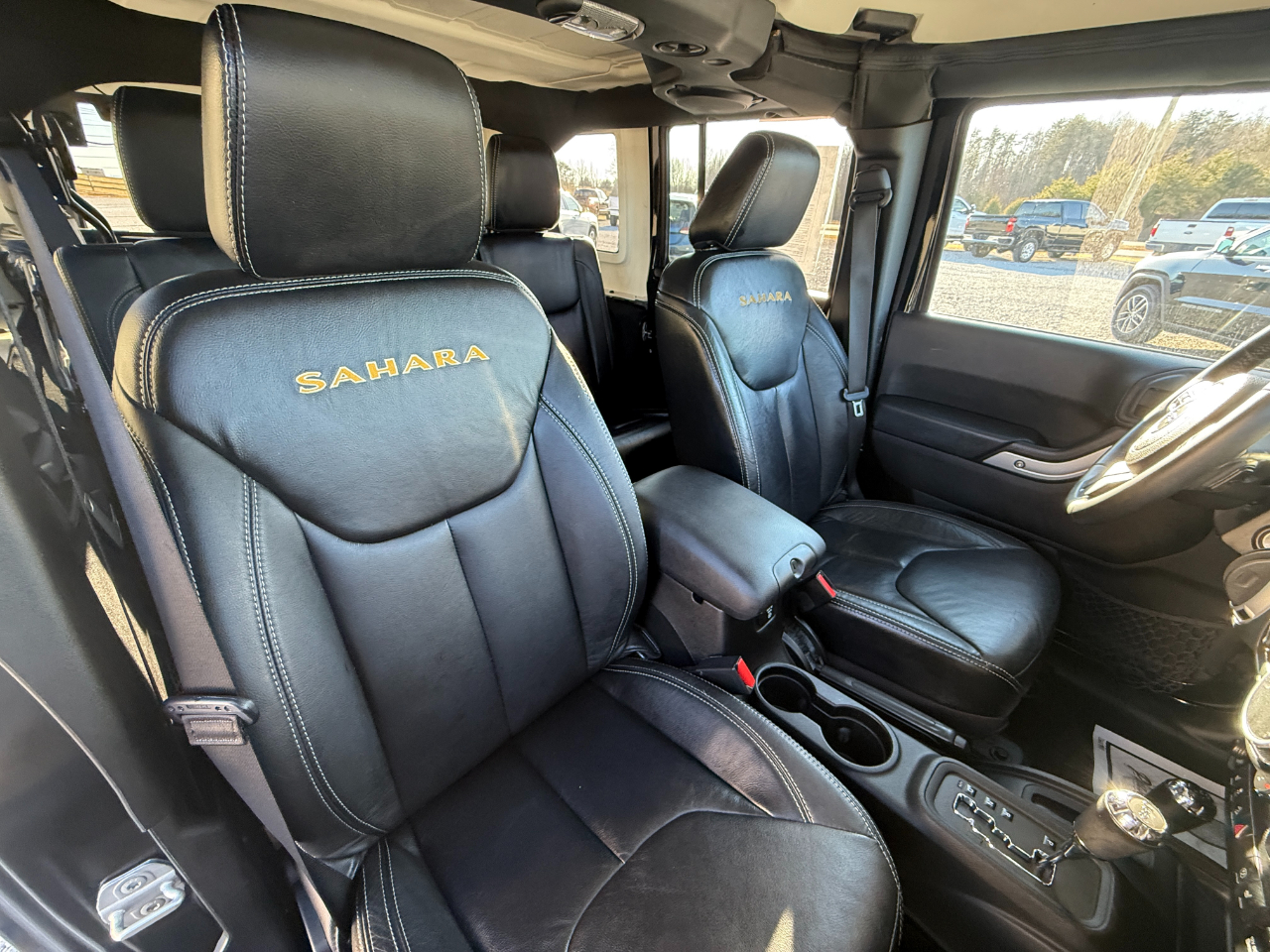 Jeep Wrangler Unlimited Sahara 4WD 2013