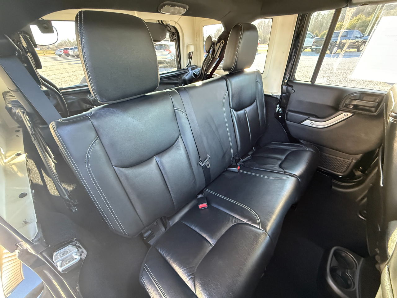 Jeep Wrangler Unlimited Sahara 4WD 2013