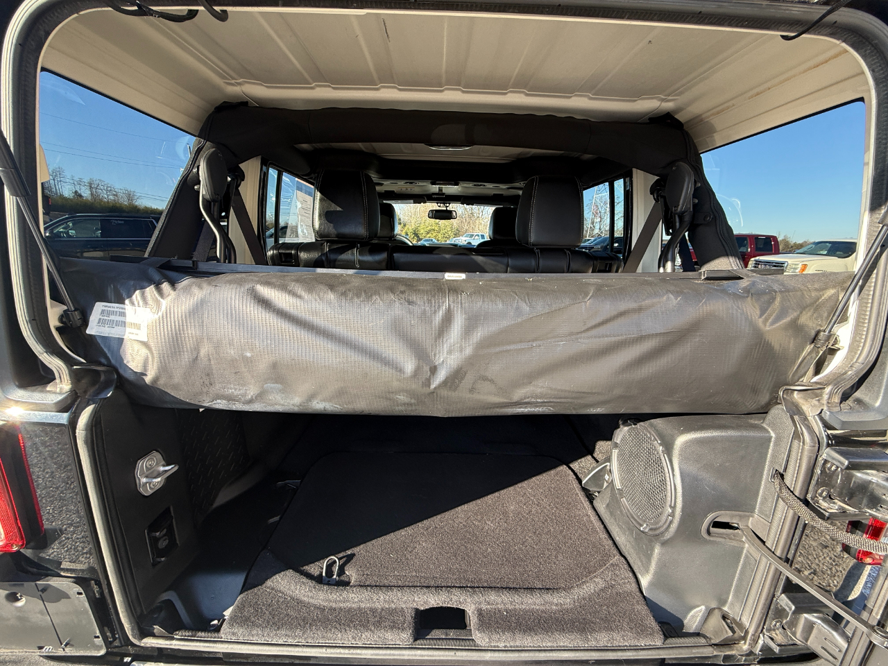 Jeep Wrangler Unlimited Sahara 4WD 2013