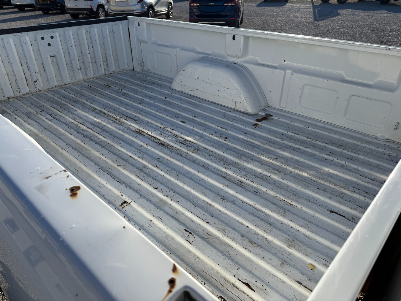 Chevrolet Silverado 2500HD Work Truck Long Bed 2WD 2005