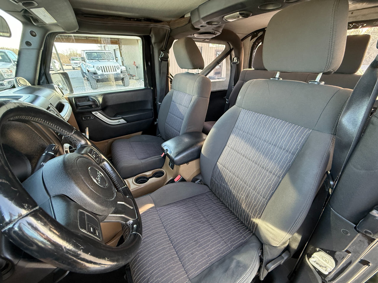 Jeep Wrangler Sahara 4WD 2012