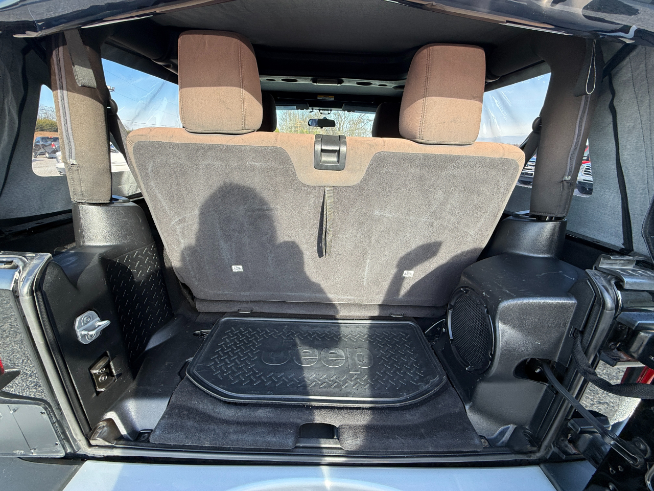 Jeep Wrangler Sahara 4WD 2012