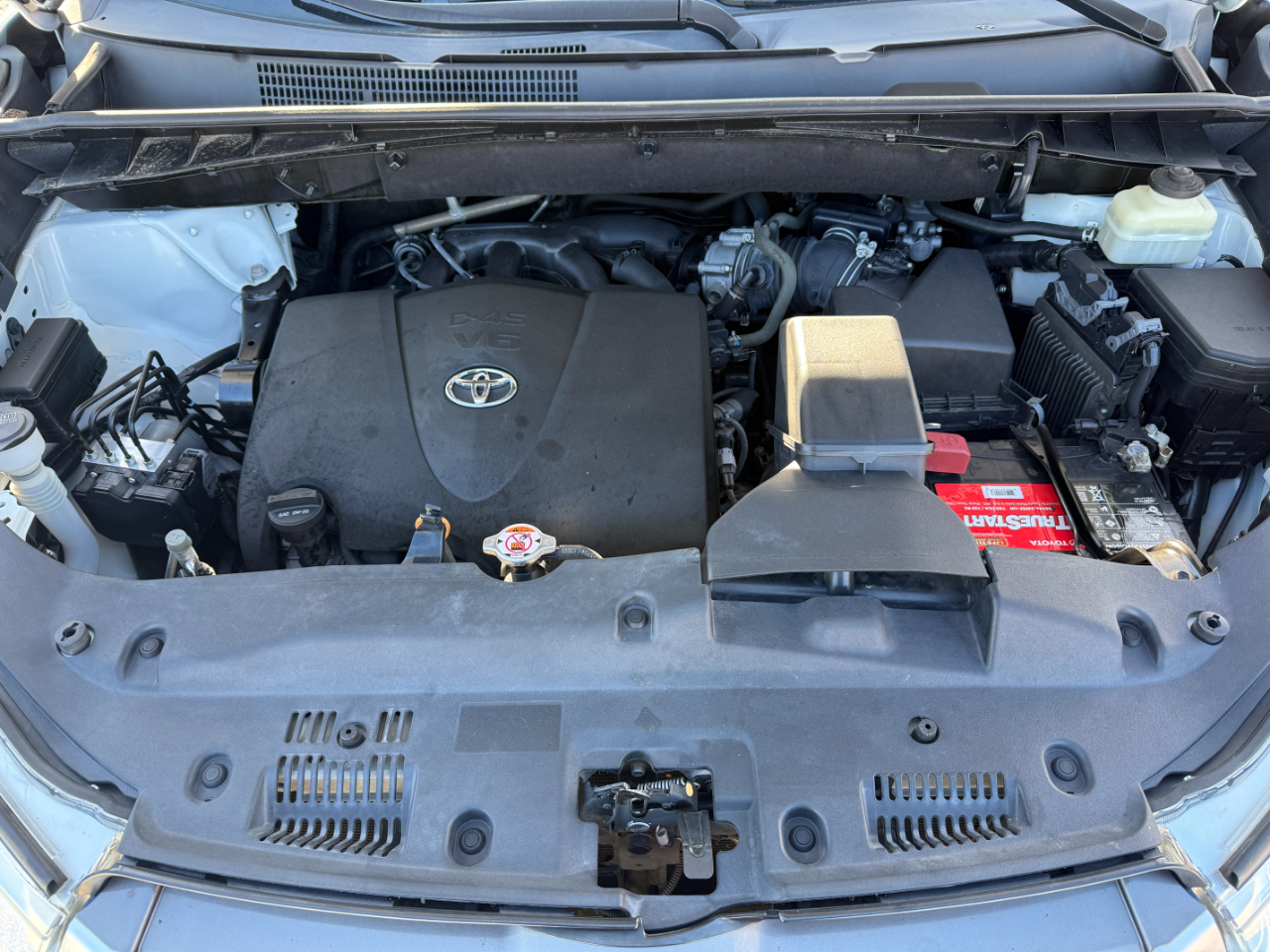 Toyota Highlander SE FWD V6 2018