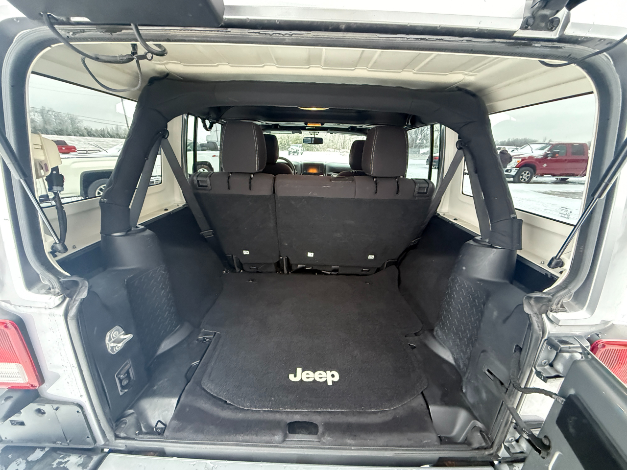 Jeep Wrangler Unlimited Sahara 4WD 2017