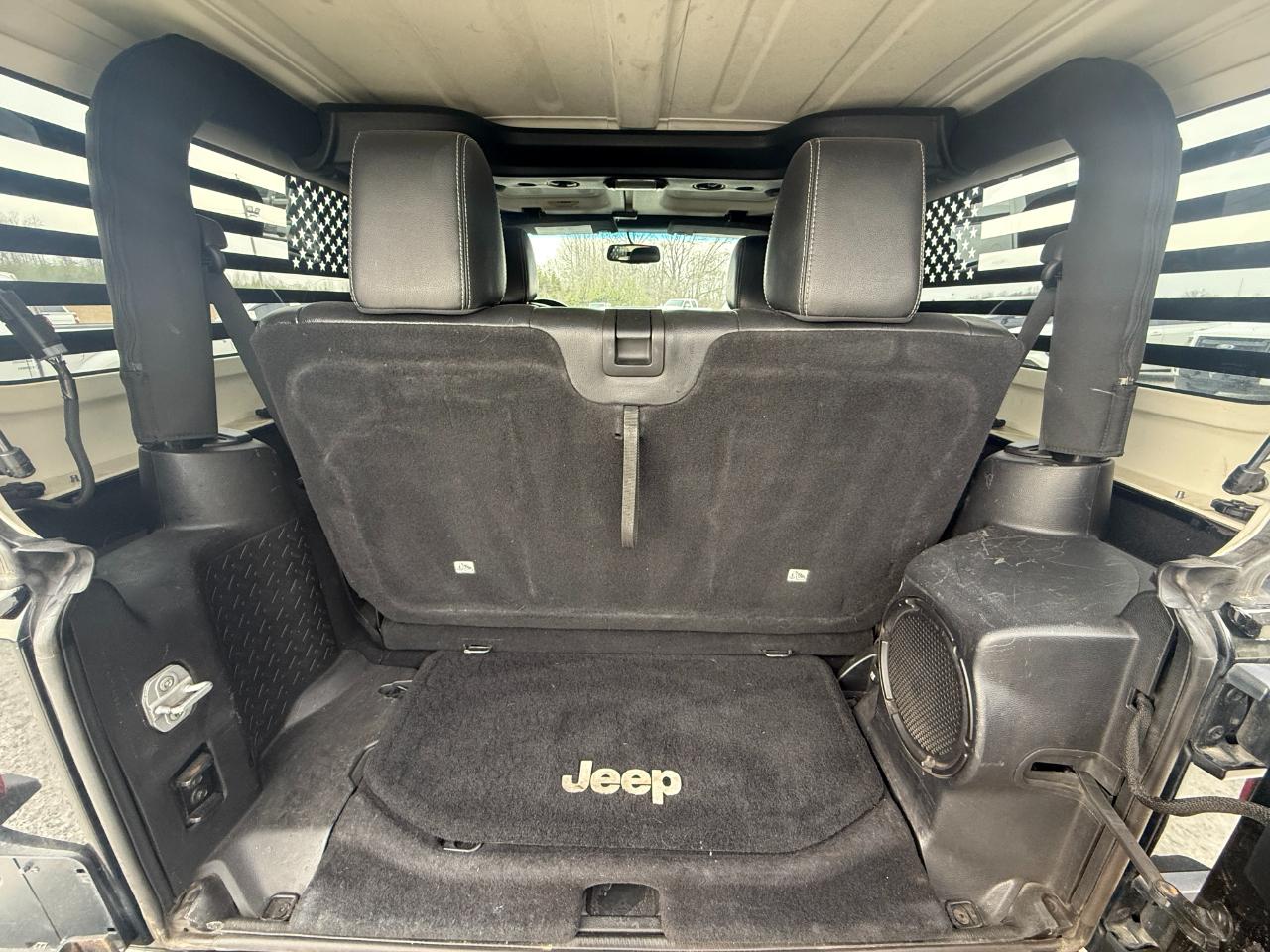 Jeep Wrangler Sahara 4WD 2013