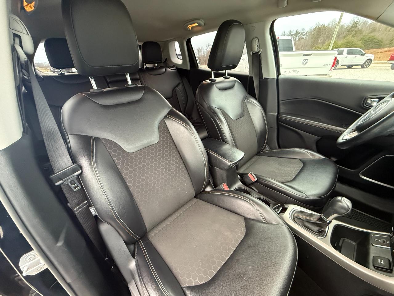 Jeep Compass Latitude FWD 2017