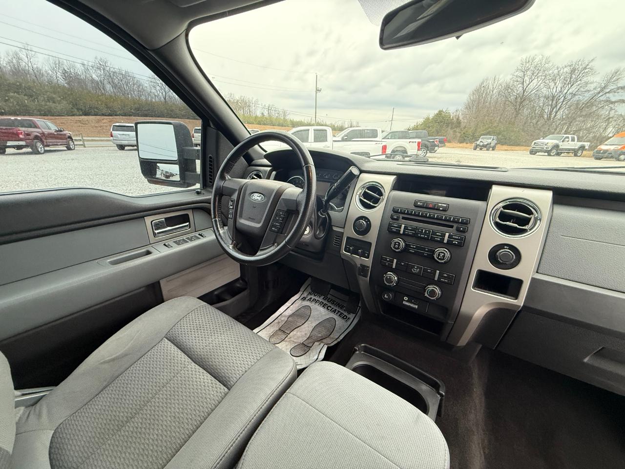 Ford F-150 XLT SuperCrew 4WD 2011