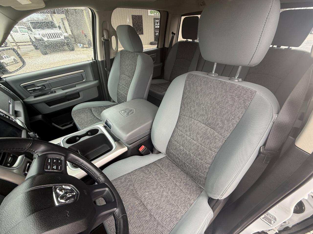 RAM 1500 Classic Tradesman Crew Cab SWB 4WD 2019