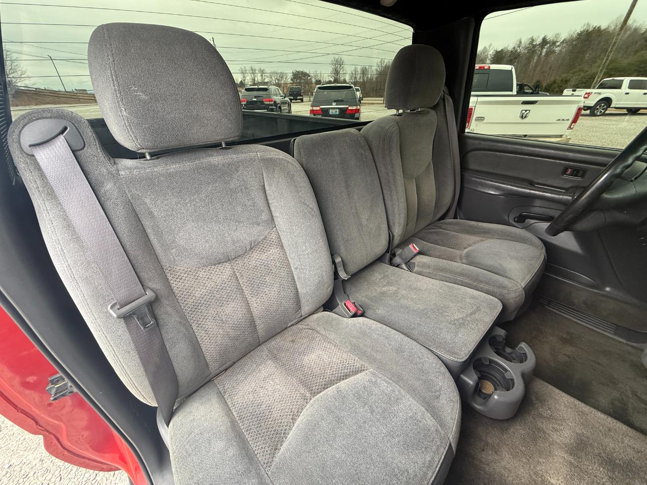 Chevrolet Silverado 1500 LS 4WD 2003