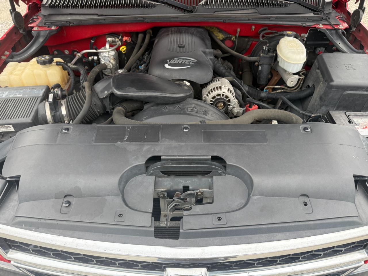 Chevrolet Silverado 1500 LS 4WD 2003