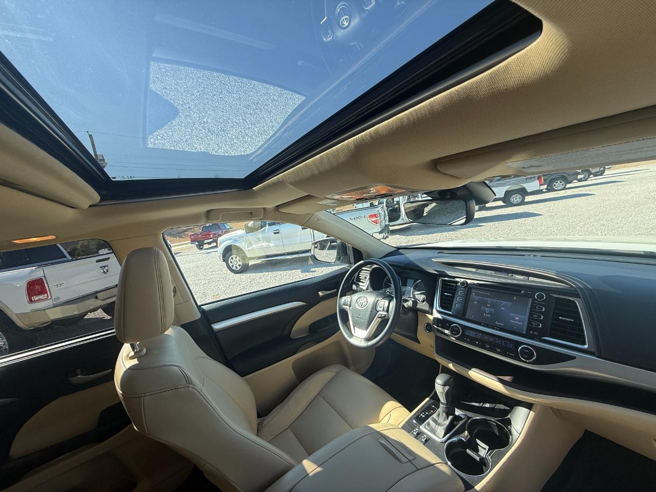 Toyota Highlander XLE AWD V6 2017