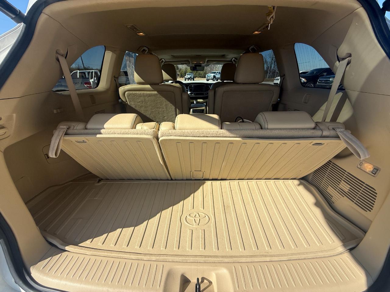 Toyota Highlander XLE AWD V6 2017