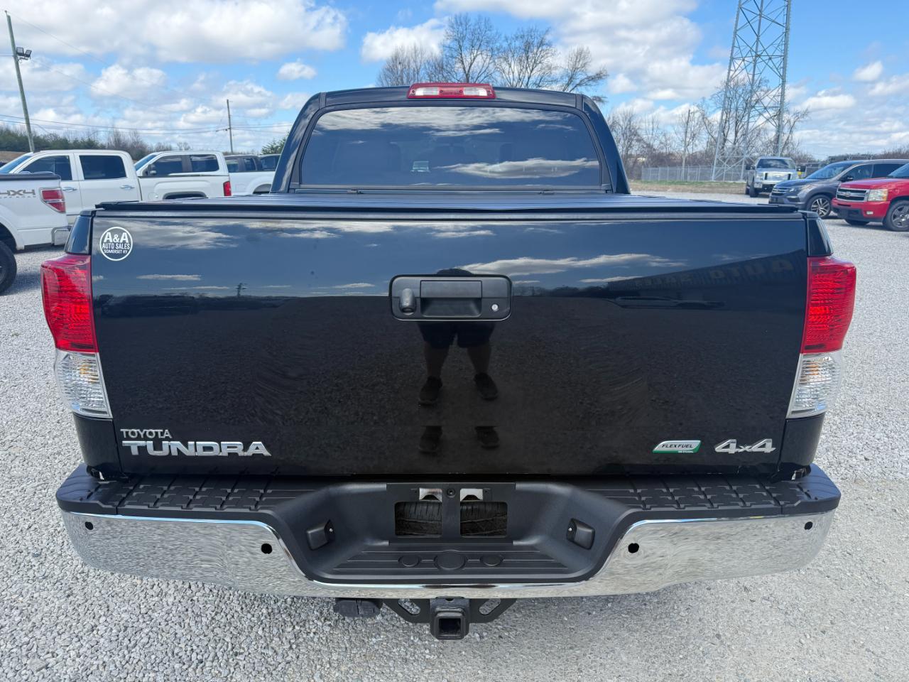 Toyota Tundra Limited 5.7L FFV CrewMax 4WD 2012