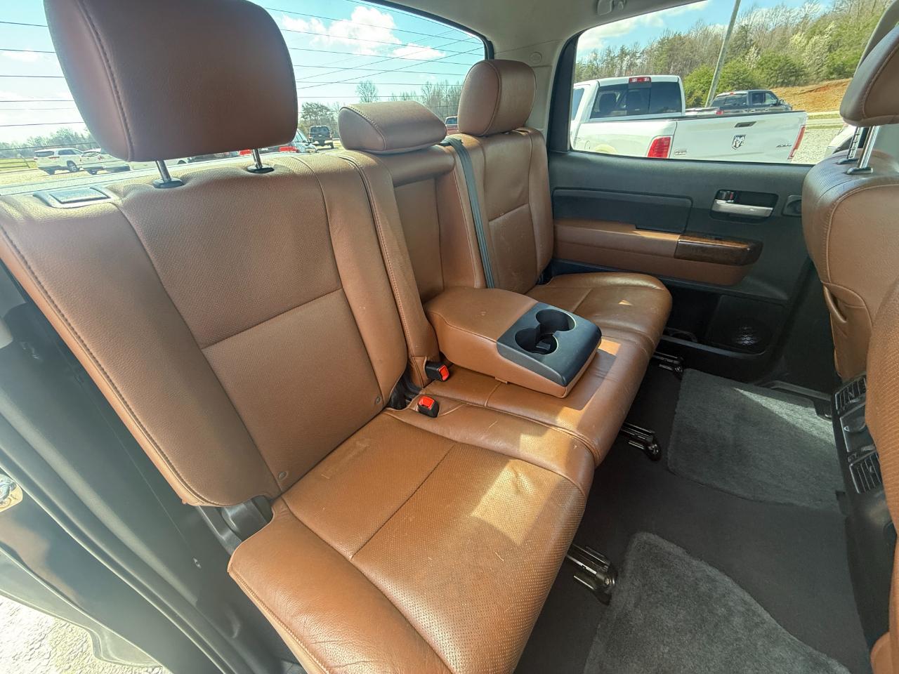 Toyota Tundra Limited 5.7L FFV CrewMax 4WD 2012