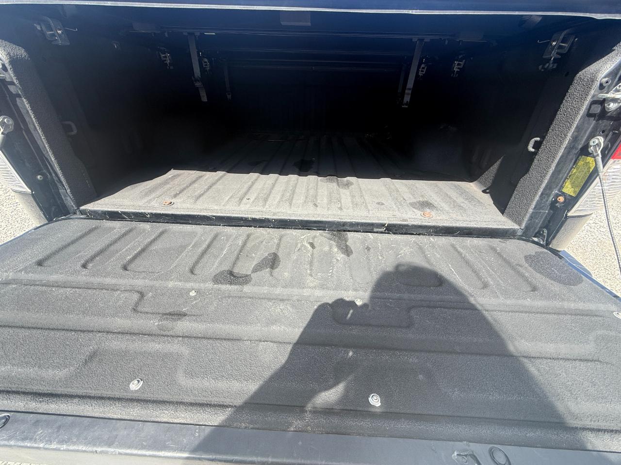 Toyota Tundra Limited 5.7L FFV CrewMax 4WD 2012