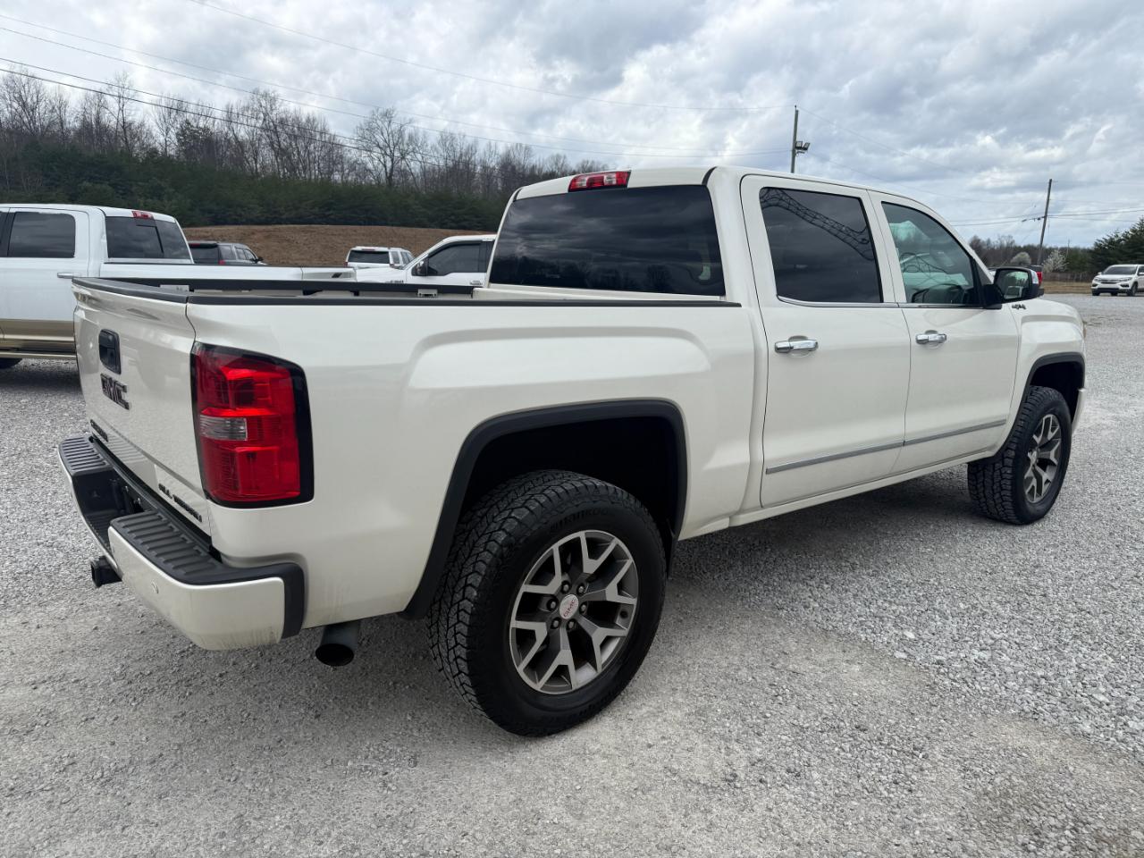 GMC Sierra 1500 SLT Crew Cab 4WD 2014