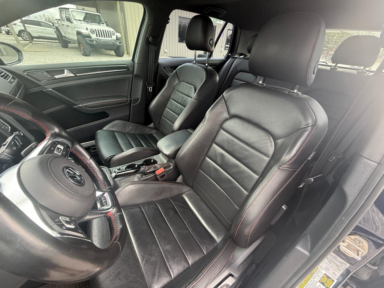 Volkswagen Golf GTI SE 6A 4-Door 2017