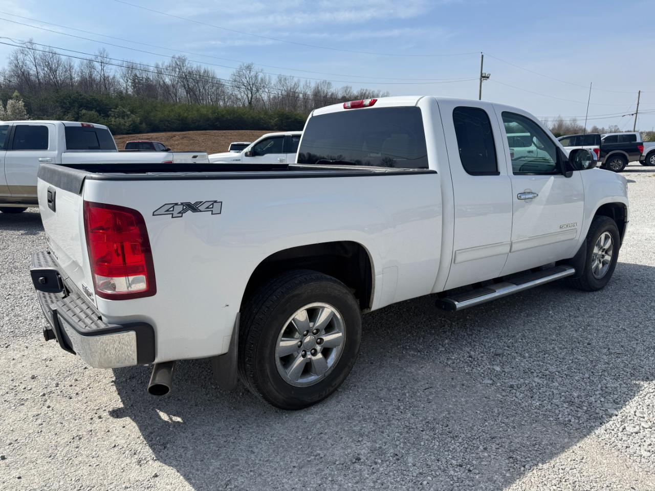 GMC Sierra 1500 SLE Ext. Cab 4WD 2011