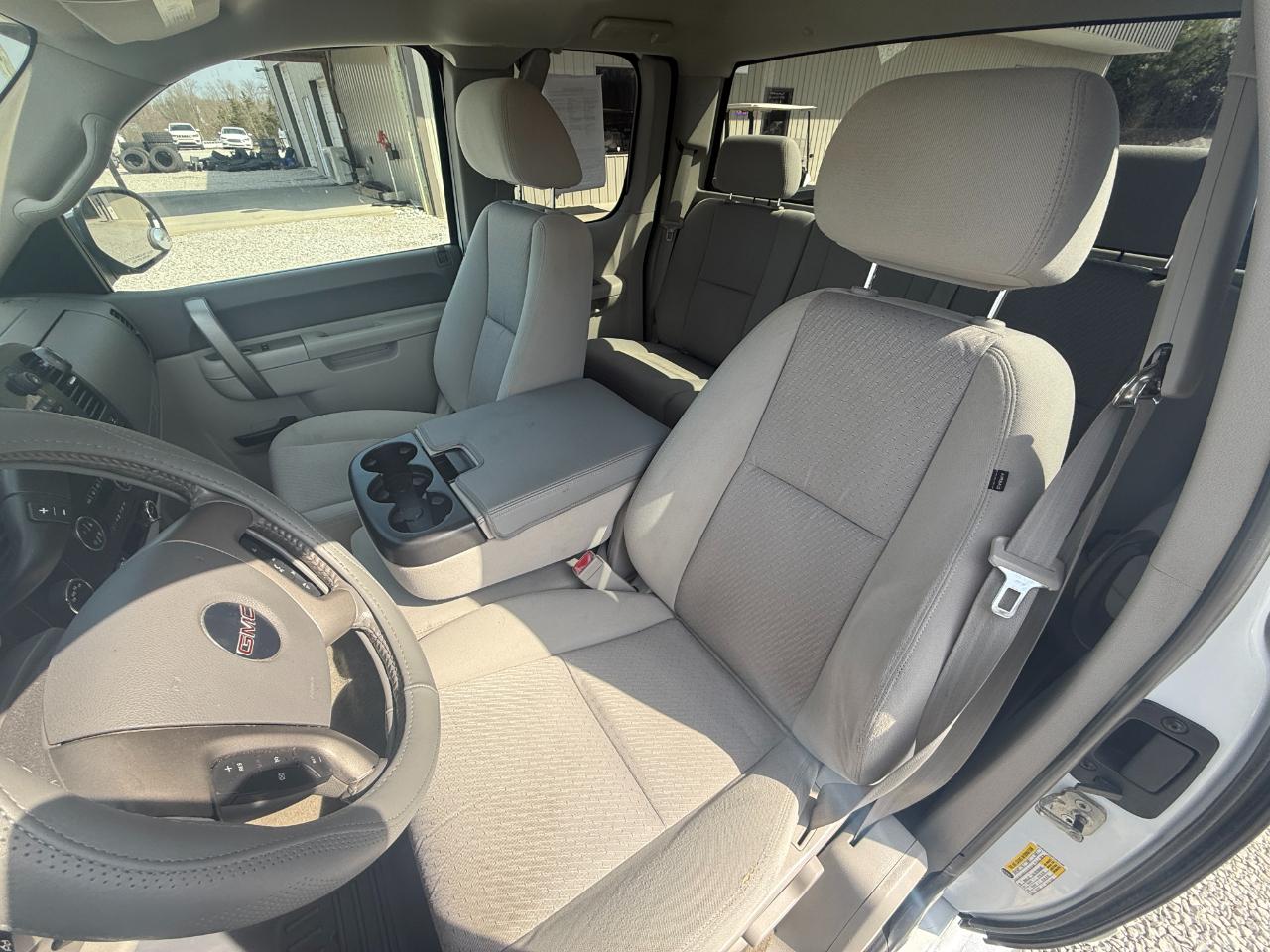 GMC Sierra 1500 SLE Ext. Cab 4WD 2011