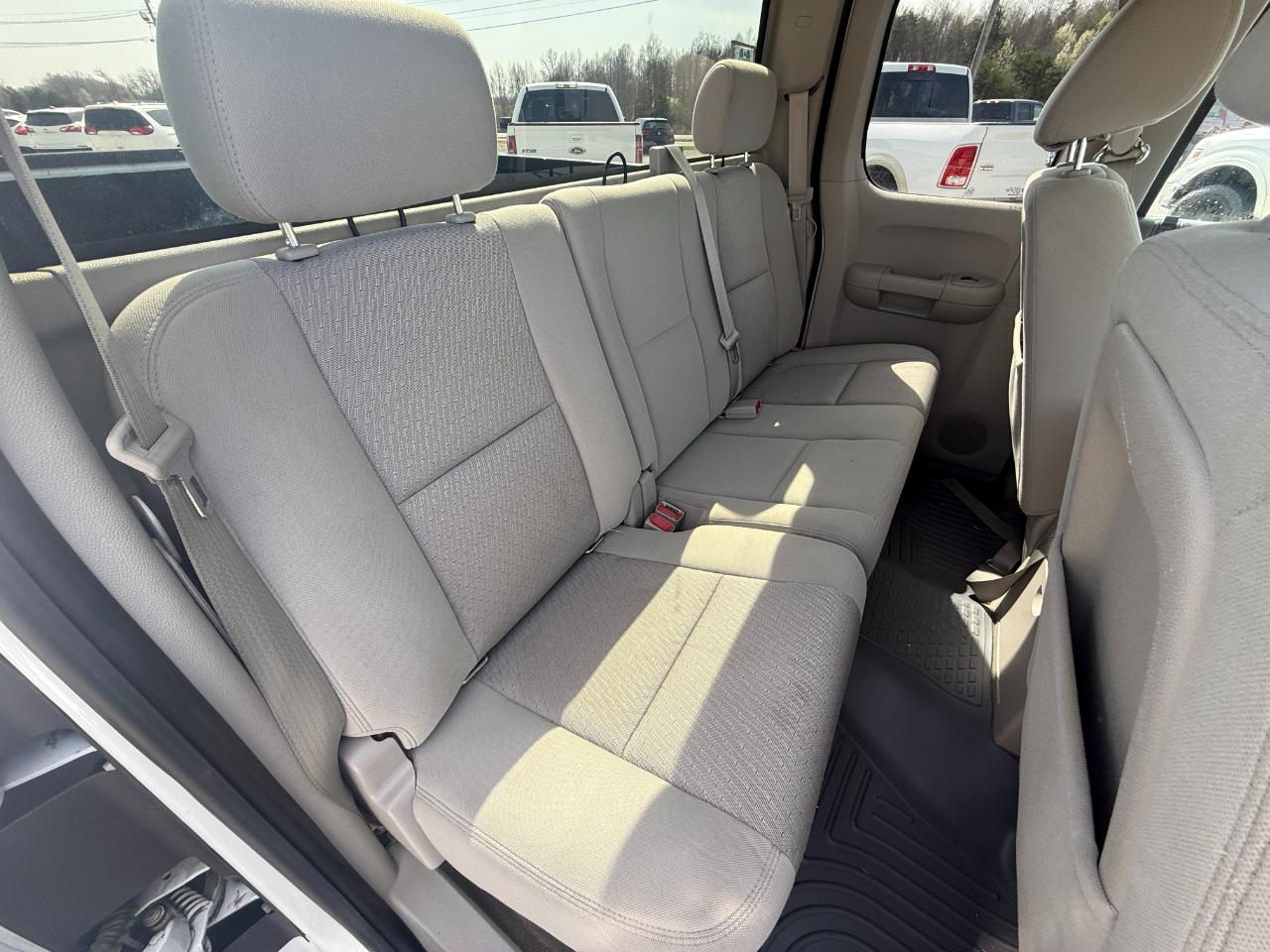 GMC Sierra 1500 SLE Ext. Cab 4WD 2011