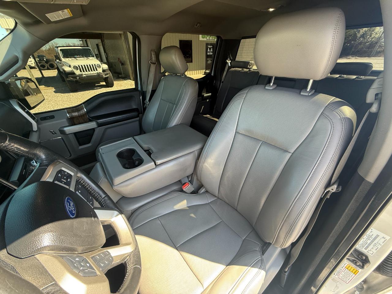 Ford F-150 XLT SuperCrew 4WD 2018