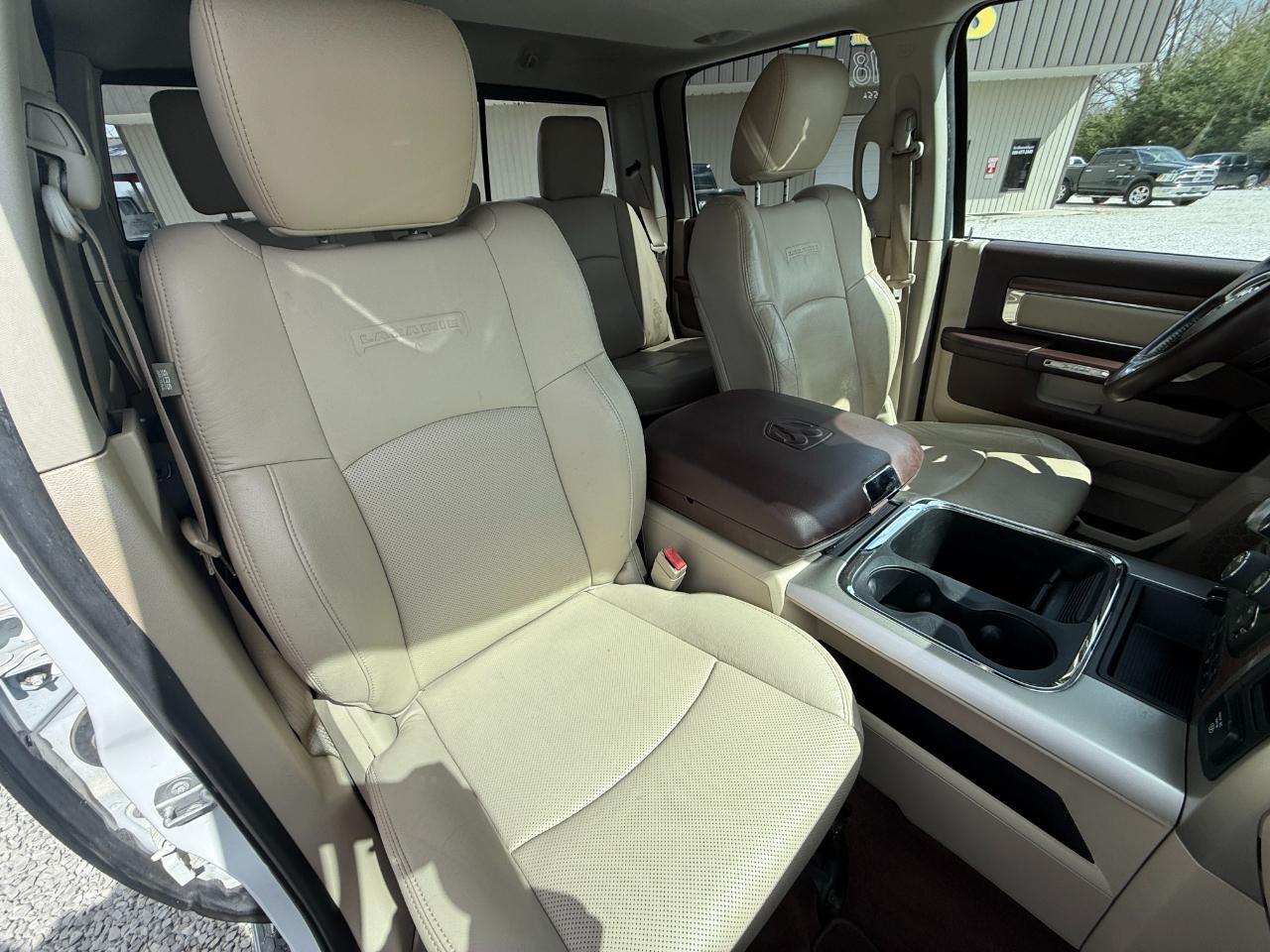 RAM 1500 Laramie Crew Cab SWB 4WD 2016