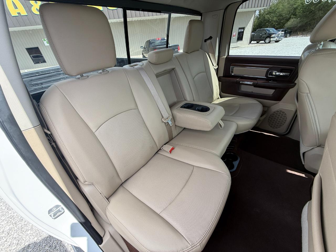 RAM 1500 Laramie Crew Cab SWB 4WD 2016