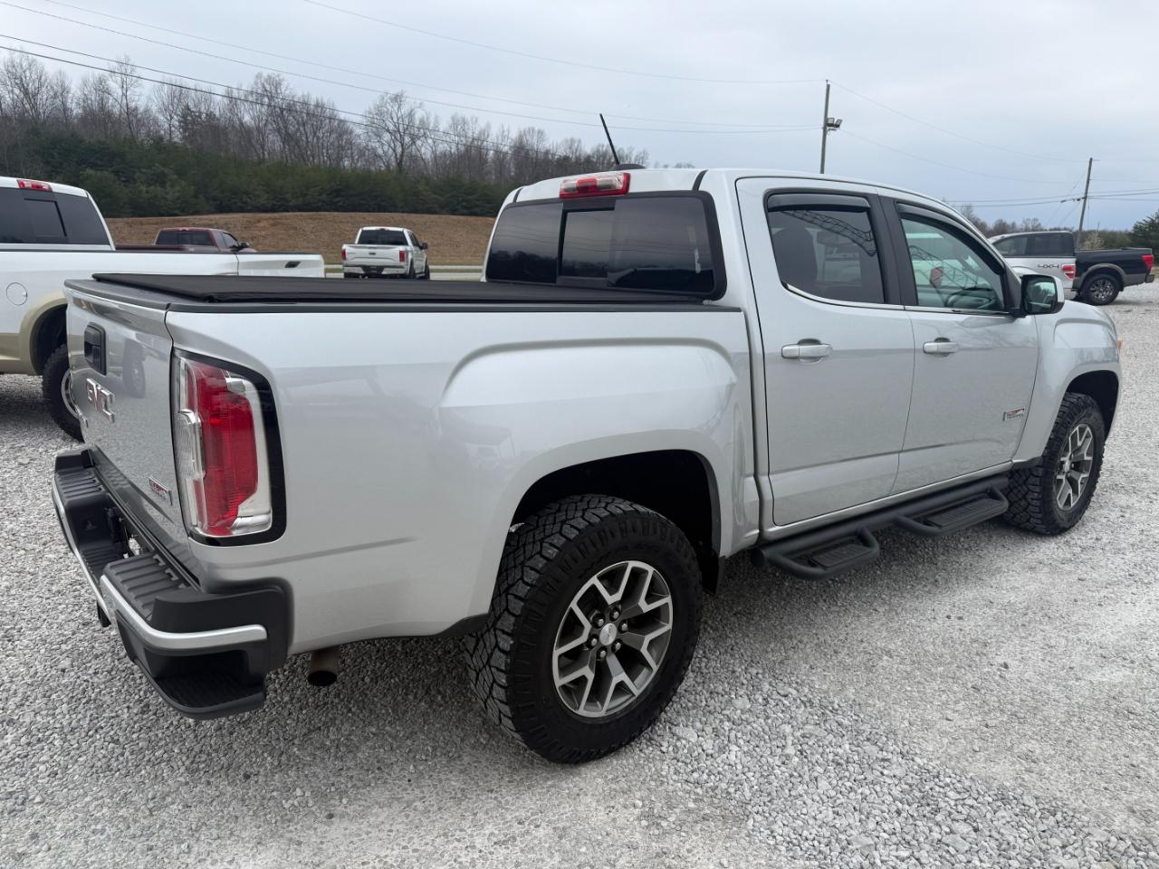 GMC Canyon SLE Crew Cab 4WD 2017