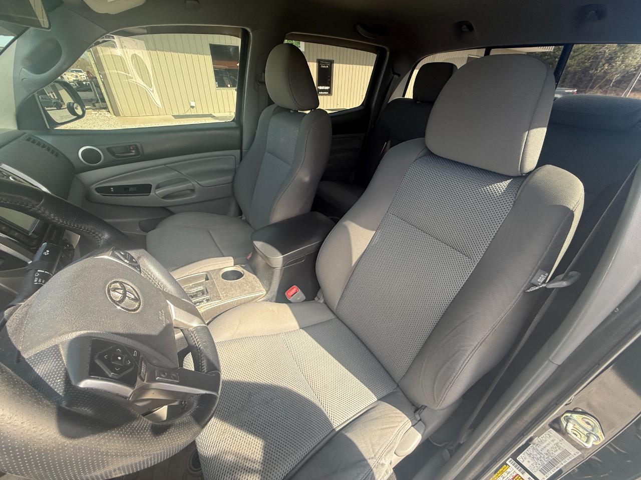 Toyota Tacoma Double Cab V6 4WD 2015