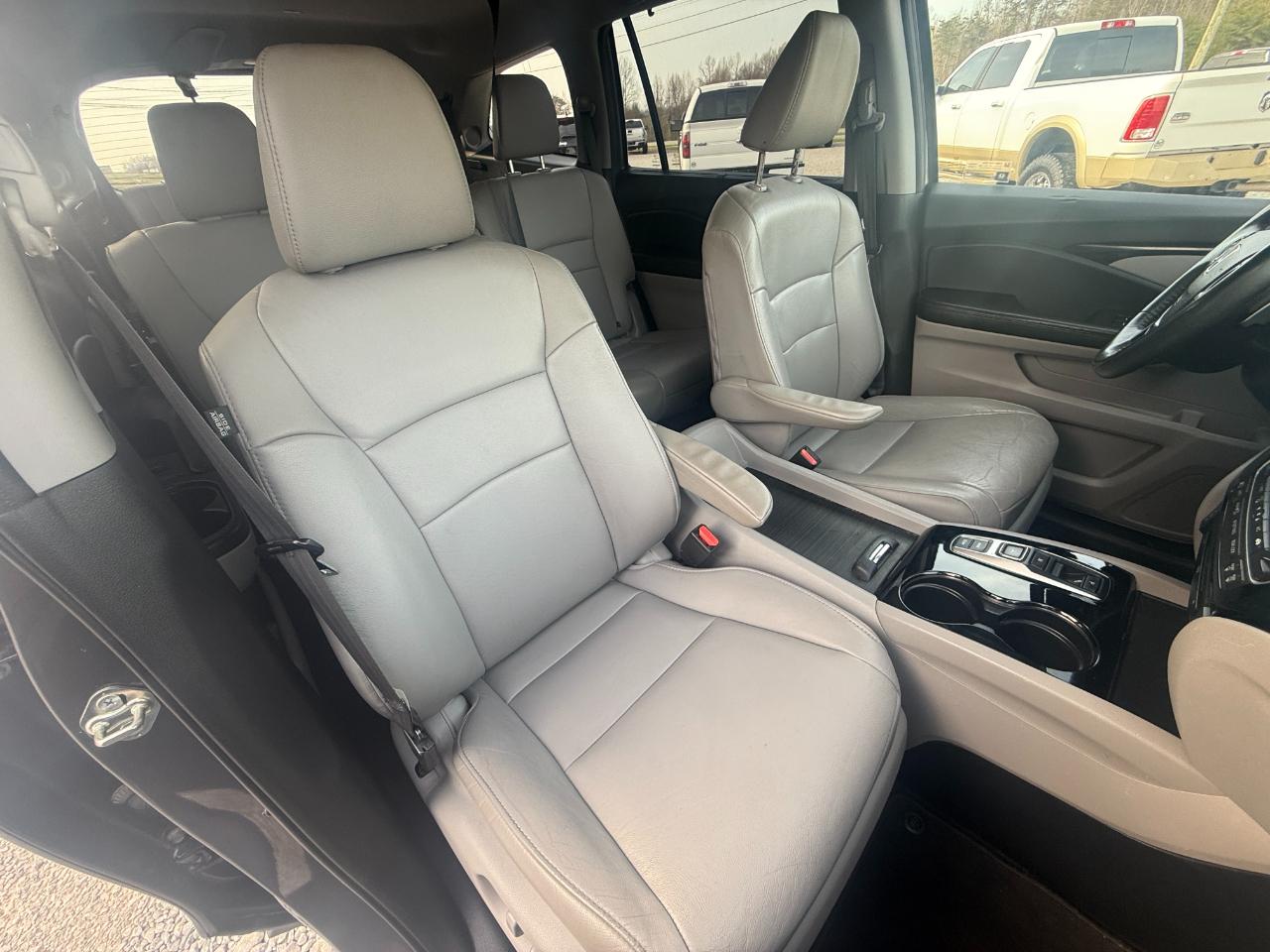 Honda Pilot Touring 2WD 2017